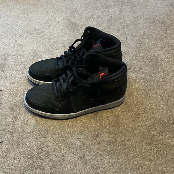 Jordan1 NYC size 9 black - Picture 4 of 5